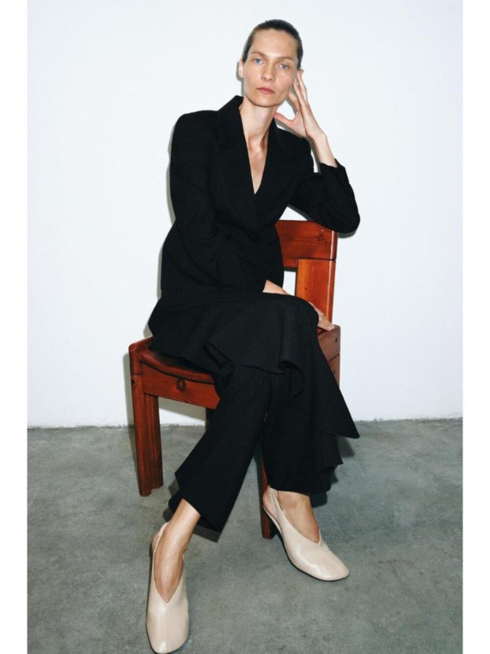 ZARA LIMITED EDITION LEATHER SLINGBACKS - Picture 2 of 7